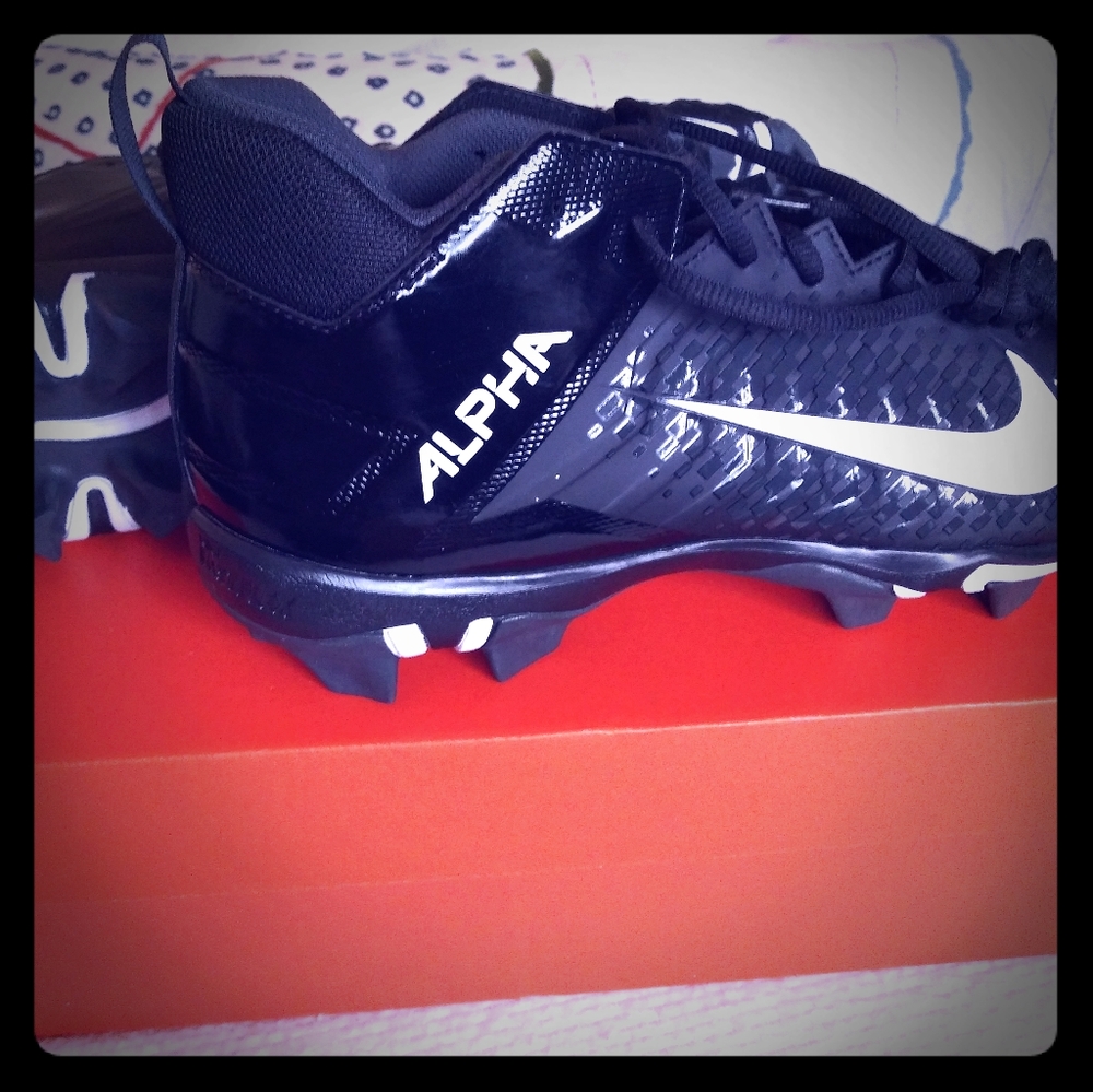 Men's cleats